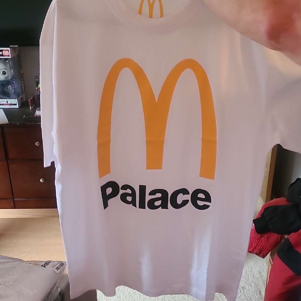 PALACE Yellow and White Logo Tee Short Sleeve